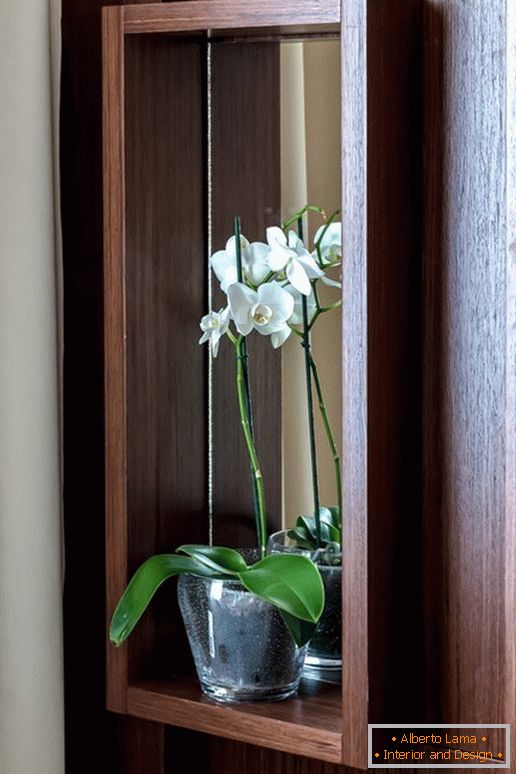 Orchidea w kuchni z efektem złudzenia optycznego