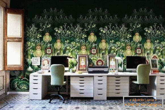 home-office-with-bright-wallpaper