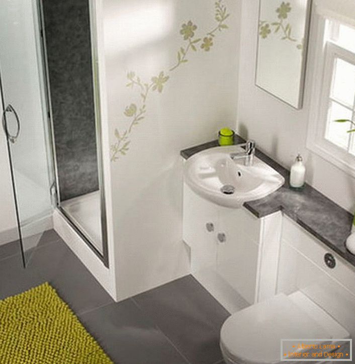 Stylowy prysznic w małej łazience będzie doskonałą alternatywą dla tradycyjnej kąpieli. 