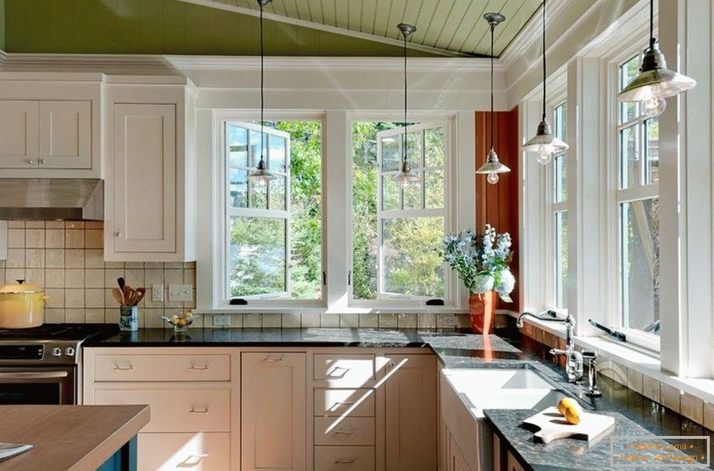 Duże okna w kuchni