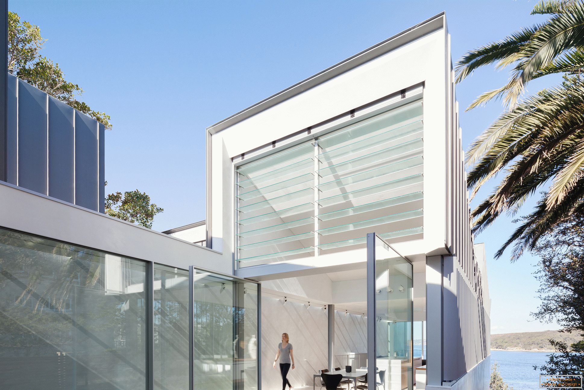 Projekt wąskiego dwupiętrowego domu w Australii