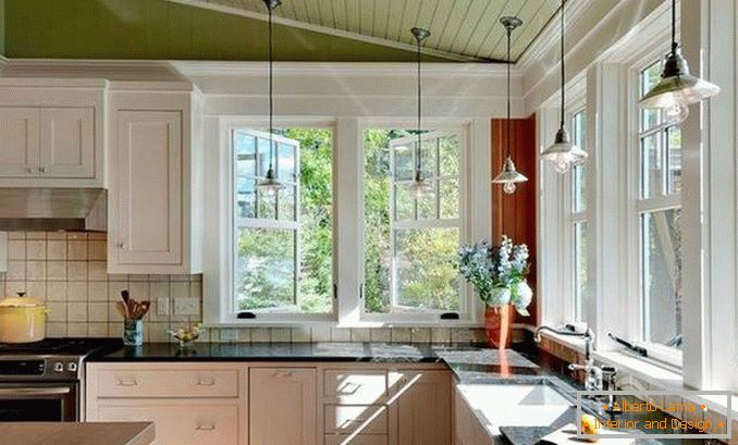 projekt kuchni ze zdjęciem okna narożnego