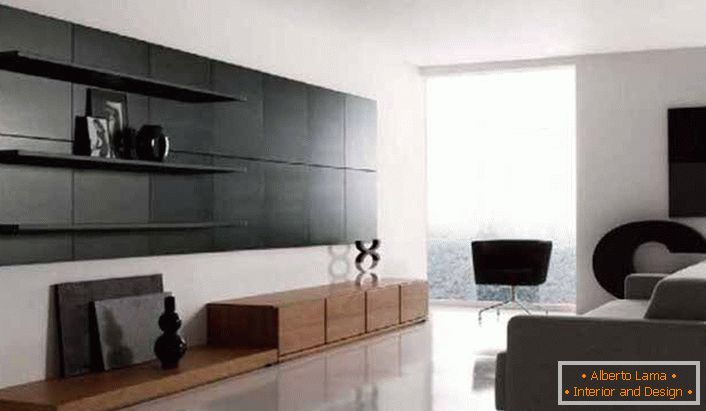 Styl minimalizmu wyróżnia zastosowanie praktycznych półek do dekoracji salonu.