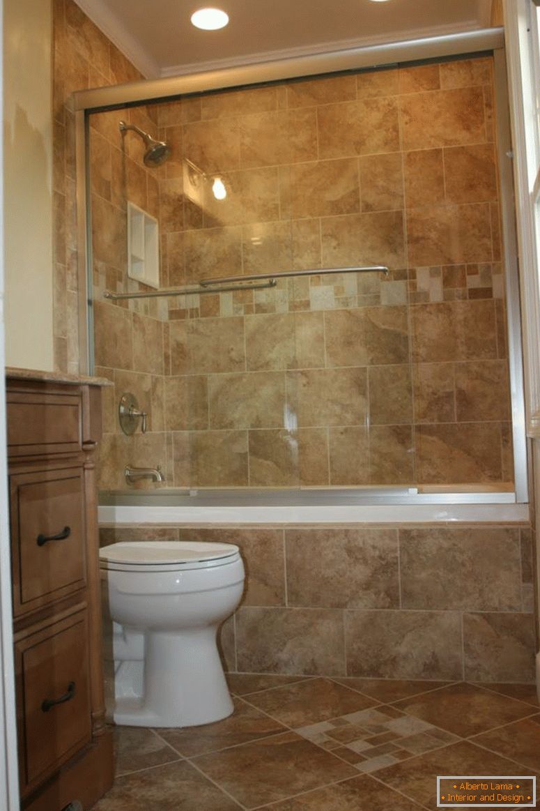 vintage-wnętrze-łazienka-design-modny-żółty-ściana-i-podłoga-ceramiczna-wzór-biały-siedząca-woda-szafa-biały-wanna-lakierowana-drewno-toaletka-stół-z-trzy-szuflady- łazienka-płytki-trendy-kąpielowe