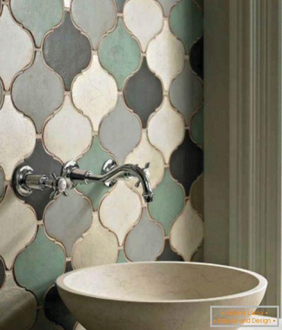 Marokański wzór płytki w łazience