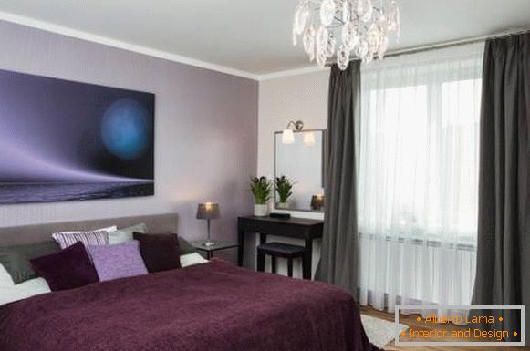Kolor fioletowy we wnętrzu sypialni - zdjęcie 2017