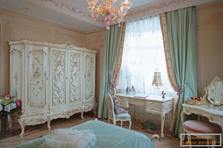 curtains_bath and baroque