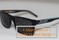Okulary przeciwsłoneczne Salvin Clein z pendrive na dziobie