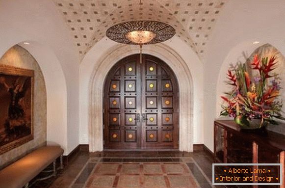 Dom i drzwi wejściowe w stylu marokańskim