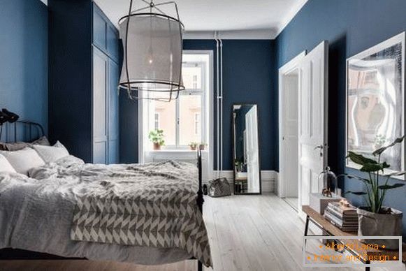 Zdjęcia sypialni w nowoczesnym stylu i niebieskim kolorze