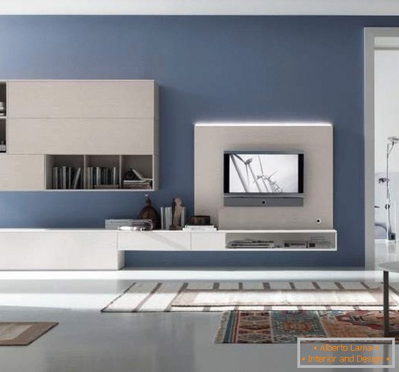Projekt sali w mieszkaniu w nowoczesnym stylu high-tech i białe meble