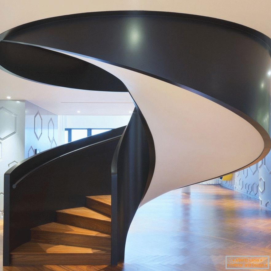 Spiralne schody w stylowym apartamencie typu studio w Pekinie