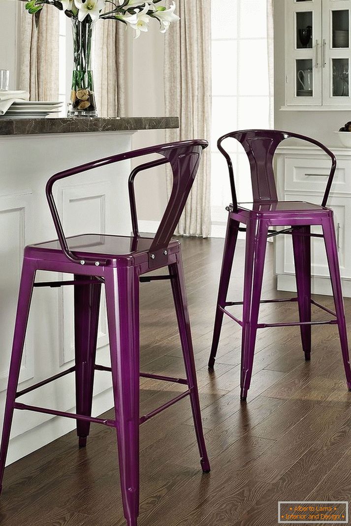 __original-bar-krzesła-jasne kolory-we-wnętrze-kuchnia-17