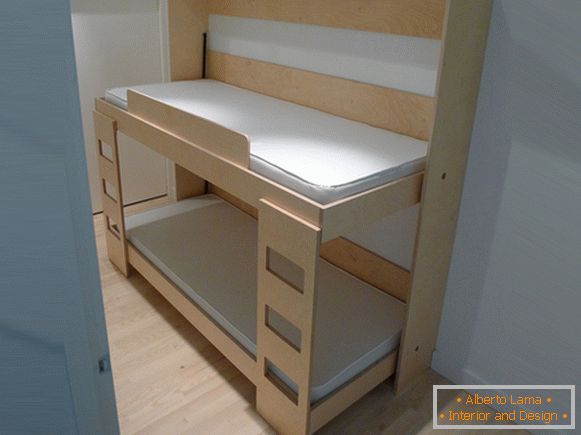 Składane łóżko w pokoju dziecinnym